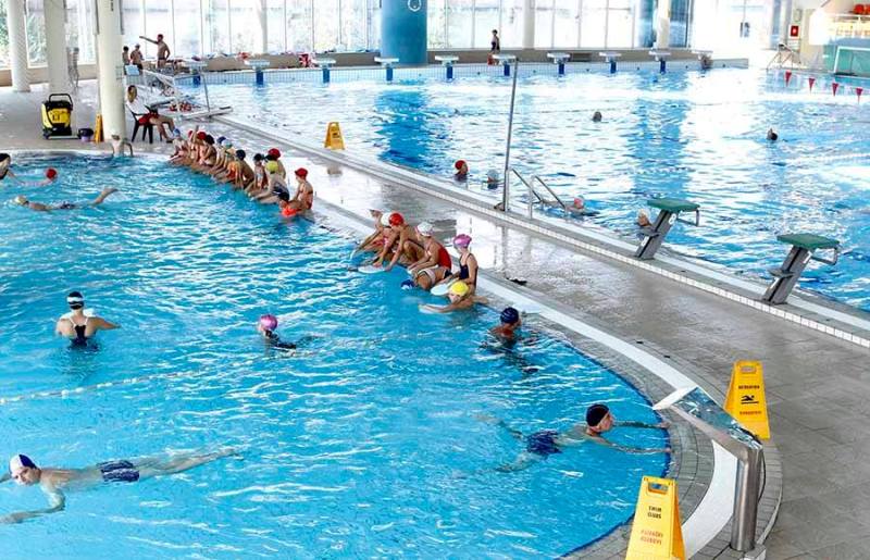 Besplatna škola plivanja za starogradske osnovce