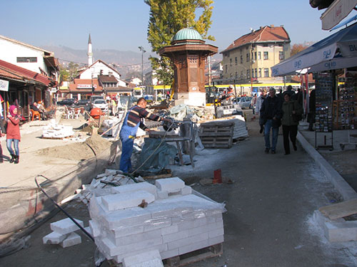 Popločavanje Baščaršijskog trga (Sarajevo, novembar 2015)