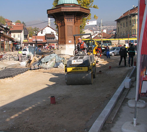 Popločavanje Baščaršijskog trga (Sarajevo, novembar 2015)